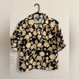 Men’s button up short sleeve